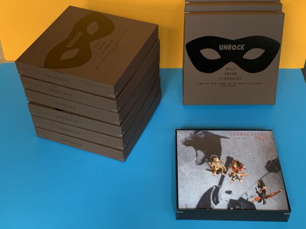 Various Artists - Well Known Strangers 14x7" Singles Box Set - Image 3